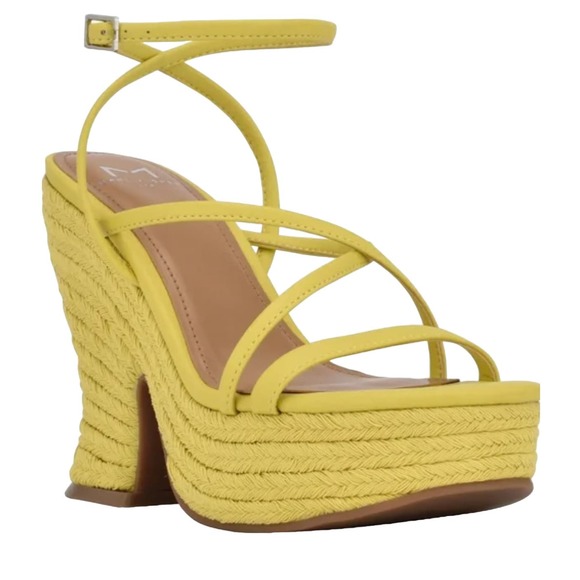 "Marc Fisher LTD Women's Fetch Heeled Sandal, Yellow 700, Size 7.5" - Picture 2 of 4